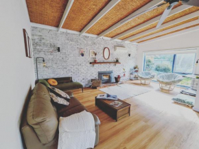 Cosy Brick Beachouse - ALL INCLUDED